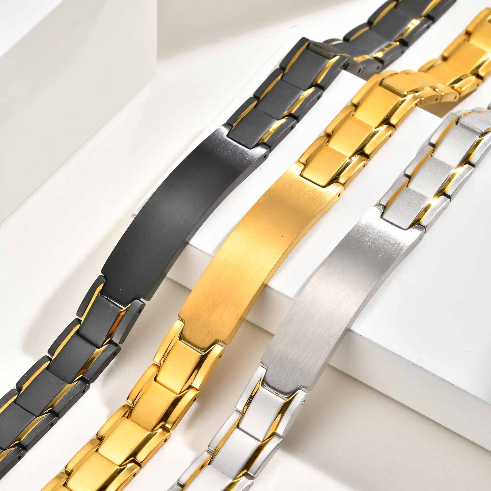 Custom Name Text Engraved Brac - đánh giá và giá Jewelry Watches For Men