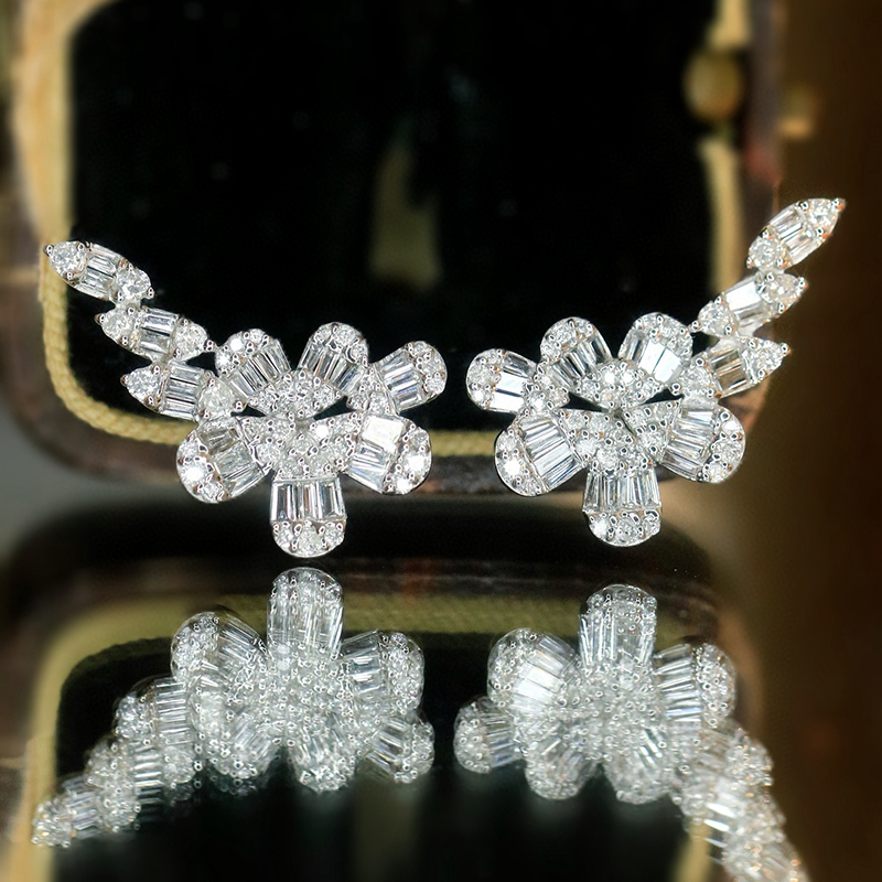 Aazuo Fine Jewelry 18K Pure Wh - đánh giá và giá Diamond Stud Earrings