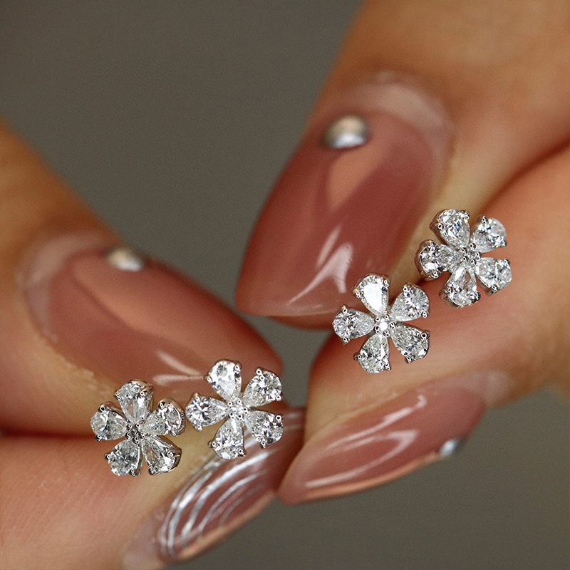 Aazuo Fine Jewelry 18K Orignal - đánh giá và giá Diamond Stud Earrings