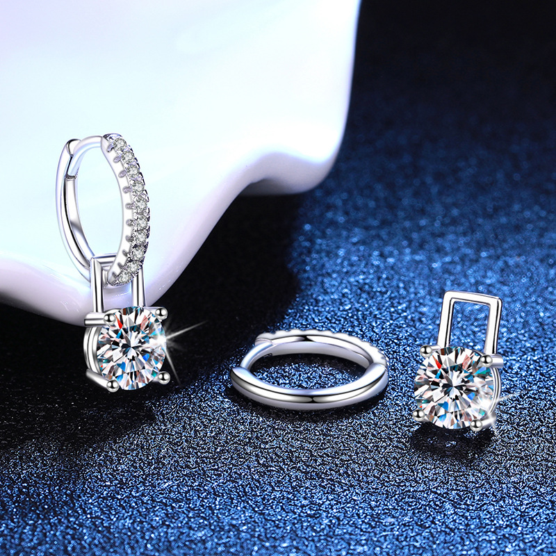 Real D Color VVS1 Moissanite D - đánh giá và giá Diamond Stud Earrings